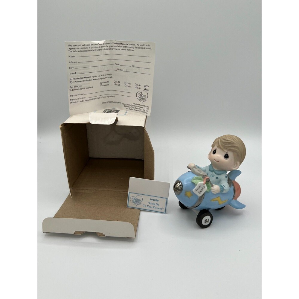 PRECIOUS MOMENTS "HOLD ON TO YOUR DREAMS " 2009 RARE!! Porcelain Bisque Figurine - Picture 6 of 15
